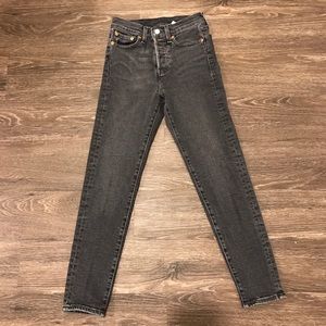 Levi’s Wedgie Fit Jeans